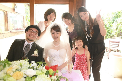 ブライダル写真 撮影場所 レストラン 友人