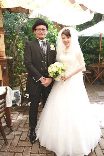 ブライダル写真 撮影場所 レストラン ガーデン、新郎新婦