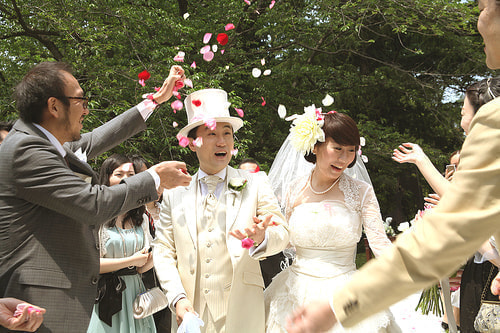 ブライダル写真 撮影場所 世田谷公園 フラワーシャワー
