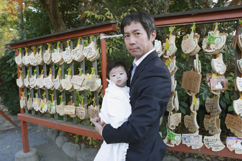 お宮参り写真 撮影場所 鎌倉鶴岡八幡宮 絵馬