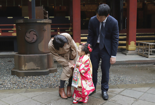 根津神社の撮影スポット 拝殿