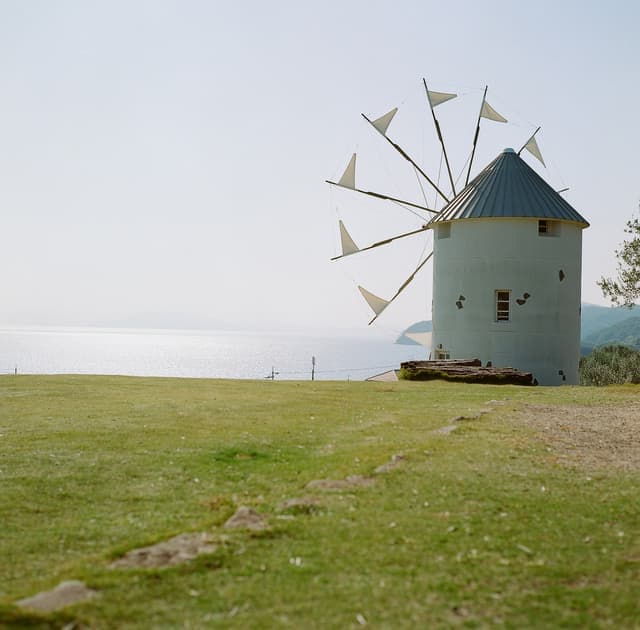Hasselblad500C Planar C80mm f2.8｜作例｜風車の風景